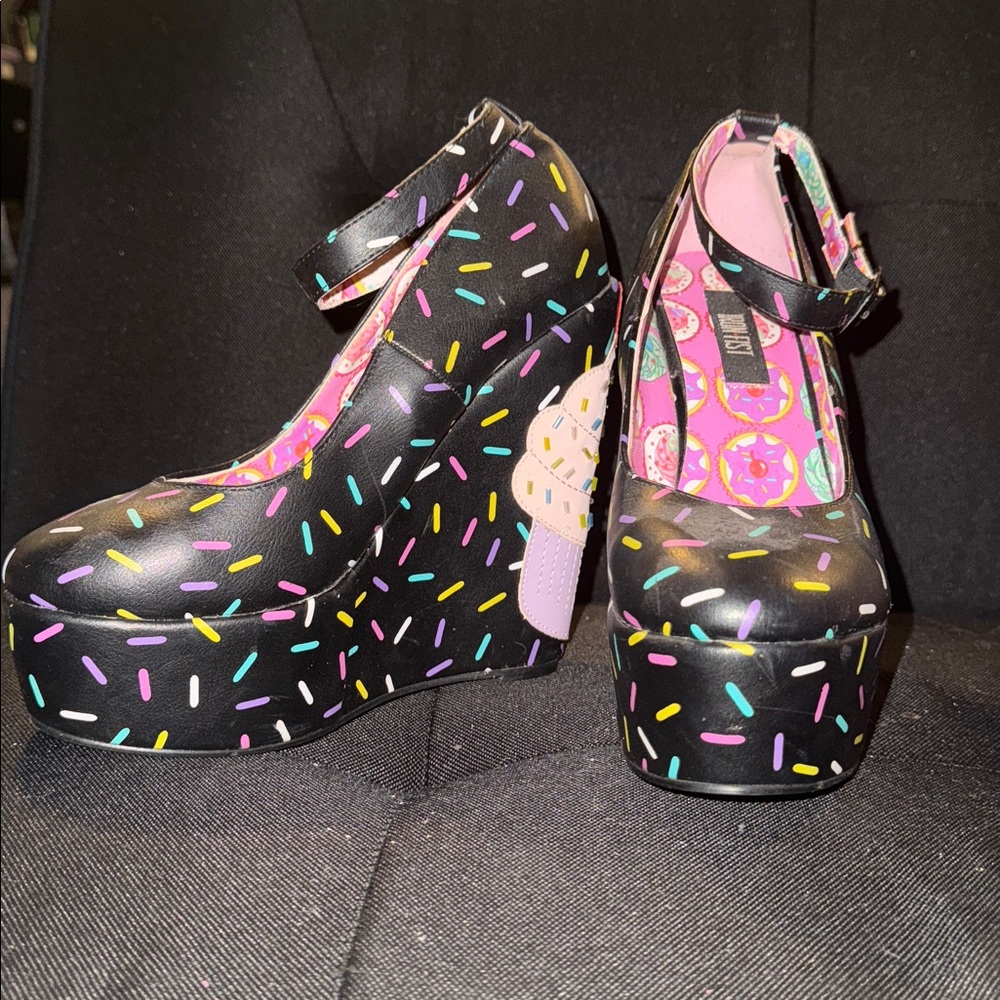 Iron Fist Baker’s Dozen wedge heels - Picture 5 of 9